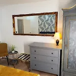 Mirka & Franck Apartment Chic 4\